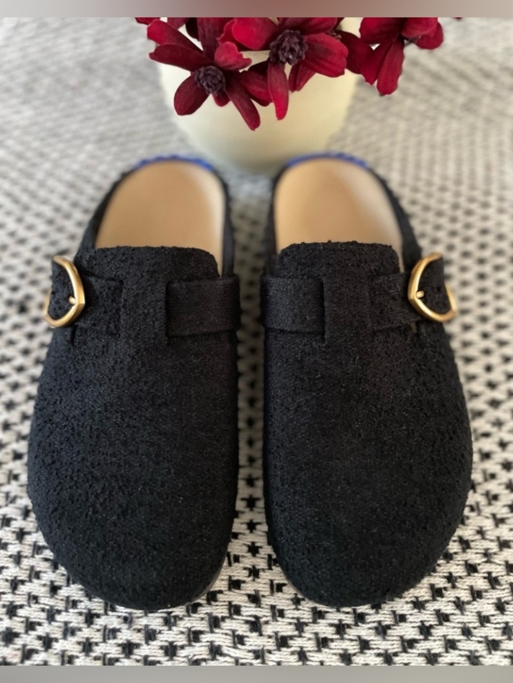 Rothy’s The Big Buckle Clog in Soft Black Bouclé Size 7
